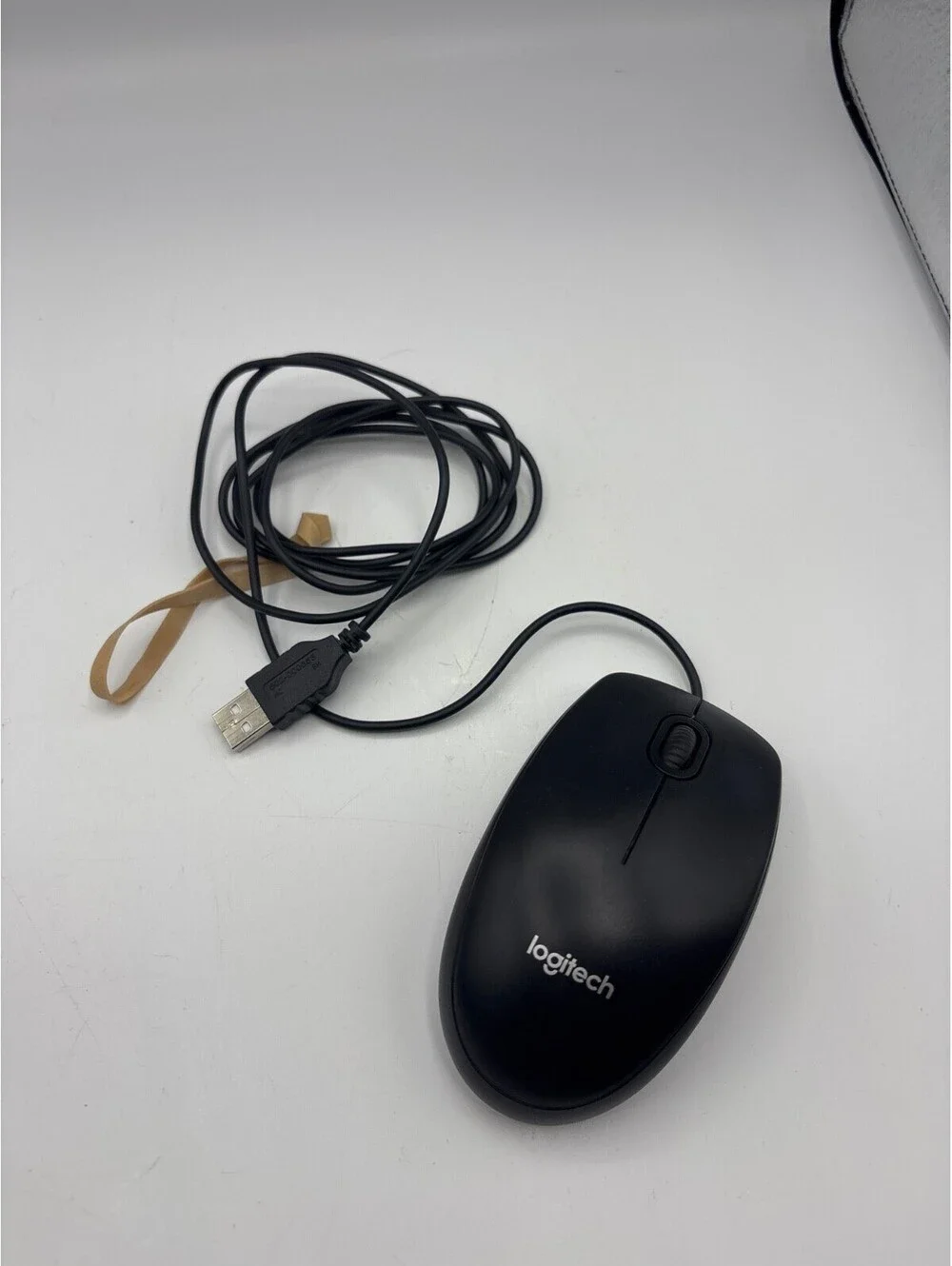 Logitech B100 Corded Mouse – Wired USB Mouse for Computers and laptops